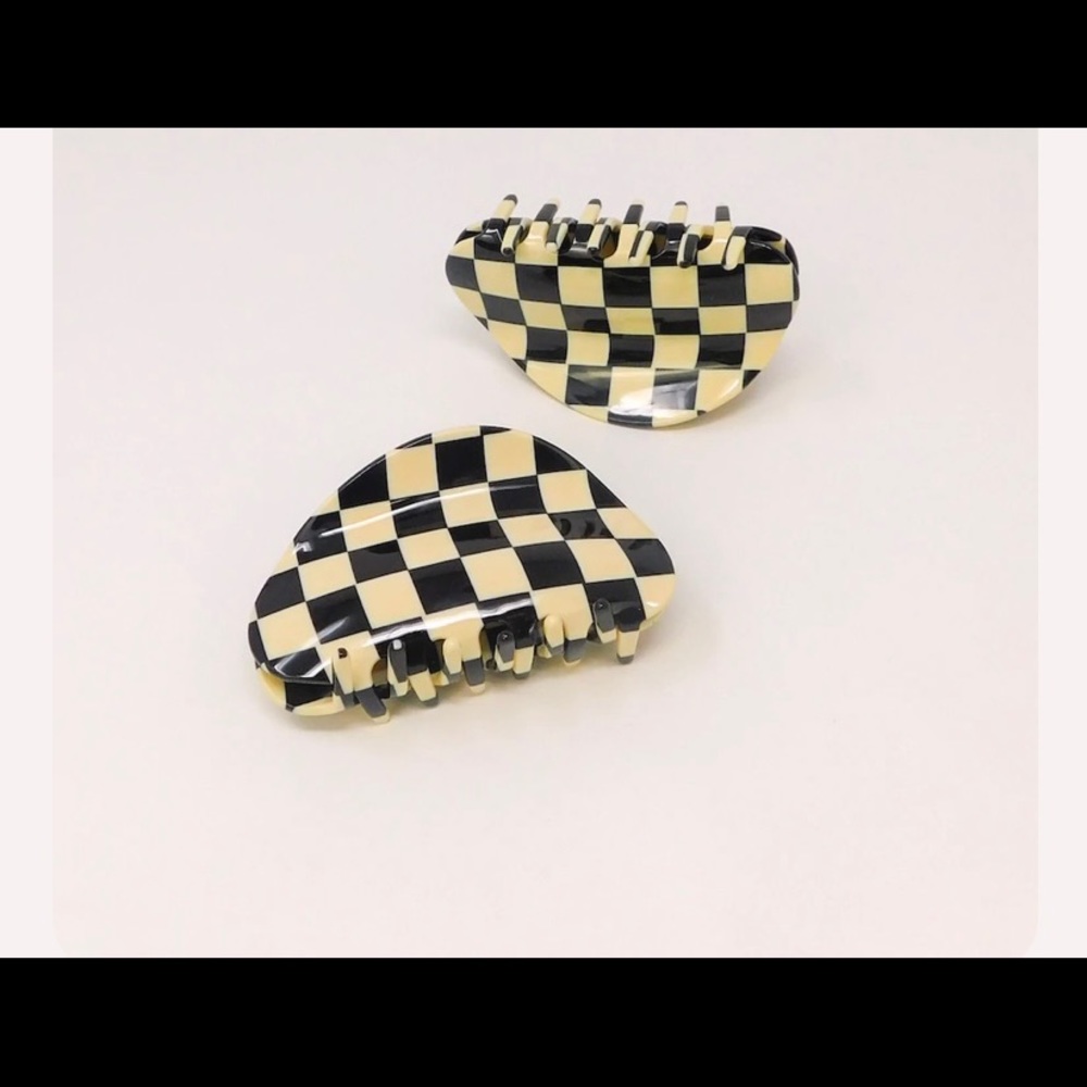 NWT Chunks Checker Claw Hair Clip